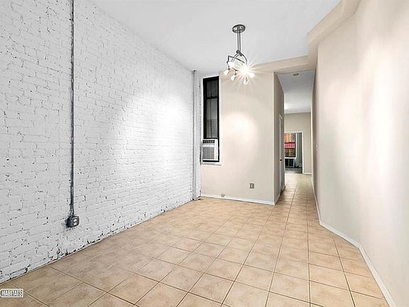 2nd image of 204 E 90th St APT 1W