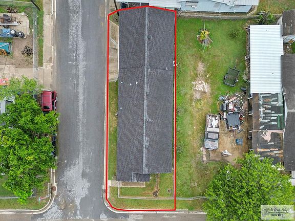 2nd image of 1411 La Palma St