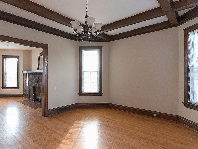 1440 W Addison St #3 — Photo 6