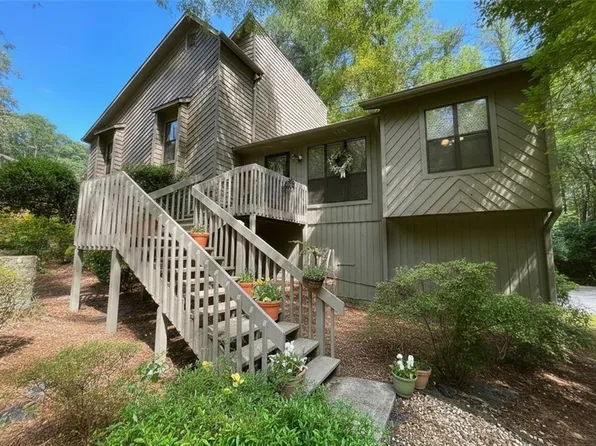 3331 Cottonwood Ln, Snellville, GA 30078