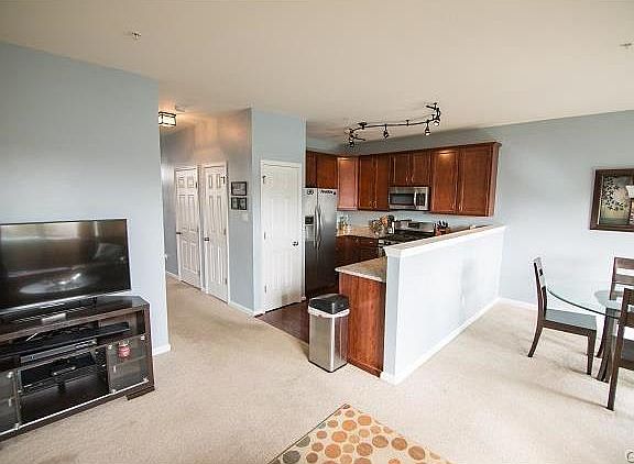 5th image of 1019 King Way