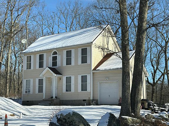 2nd image of 286 Gold Finch Rd