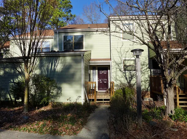 206 Cedarwood Ln, Carrboro, NC 27510