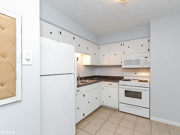 5th image of 10210 S Washington Ave #209
