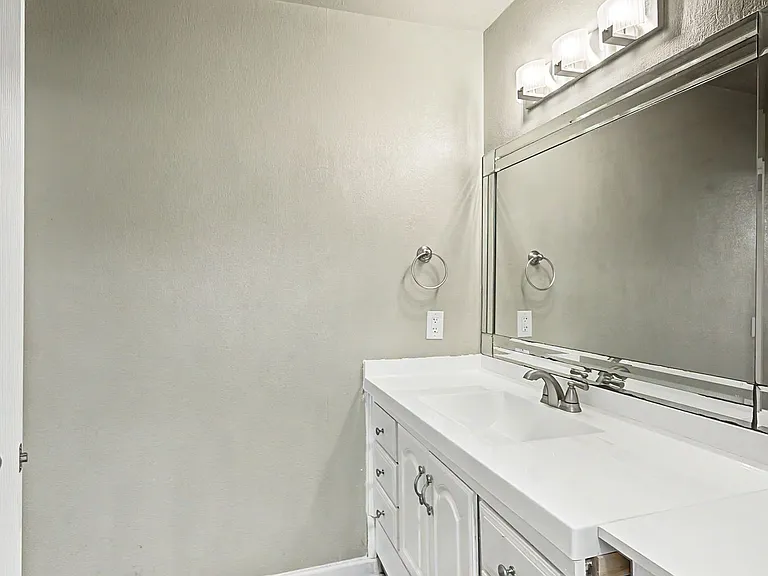 709 Ashlawn Pl — Photo 29