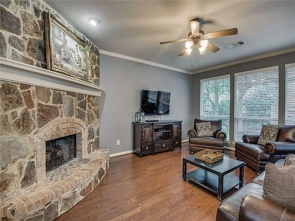2nd image of 1809 Van Landingham Dr