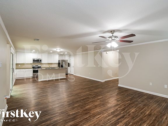 5th image of 12178 Alexandra Dr