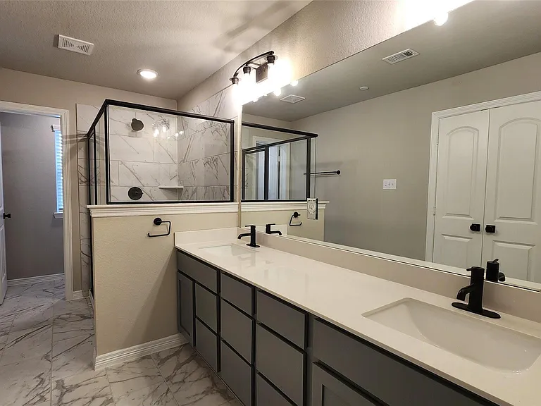 8009 Scanlan Trl — Photo 13