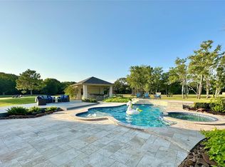 2904 Bridle Path Ln, Friendswood, TX 77546