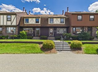 11-D11 Scotty Hollow Dr #D, North Chelmsford, MA 01863