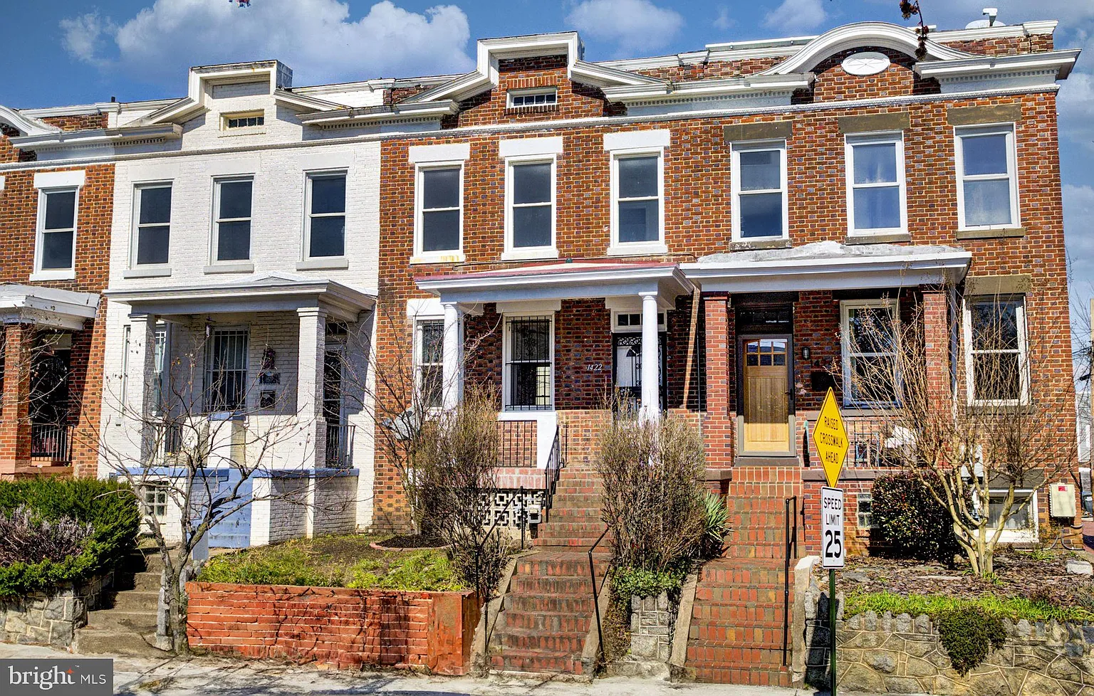 1422 C St NE photo 1