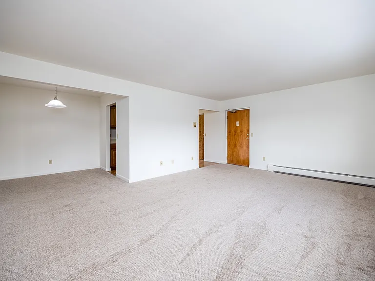 Clintwood Apartments — Photo 39