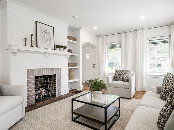 4th image of 6014 Primrose Ave