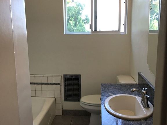 5th image of 1317 N Sweetzer Ave APT 7