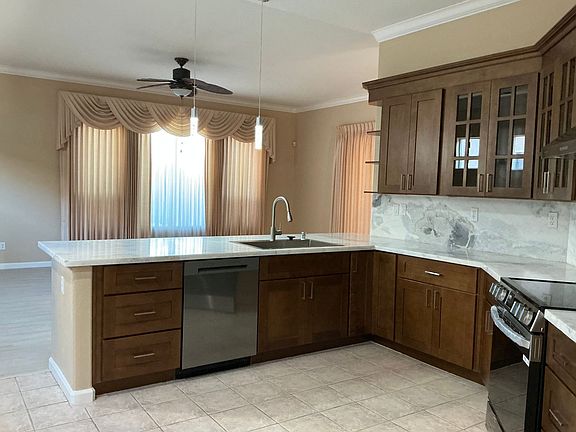 4th image of 1750 Bella Terra Dr