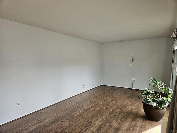 5th image of 7076 Ridgedale Ln