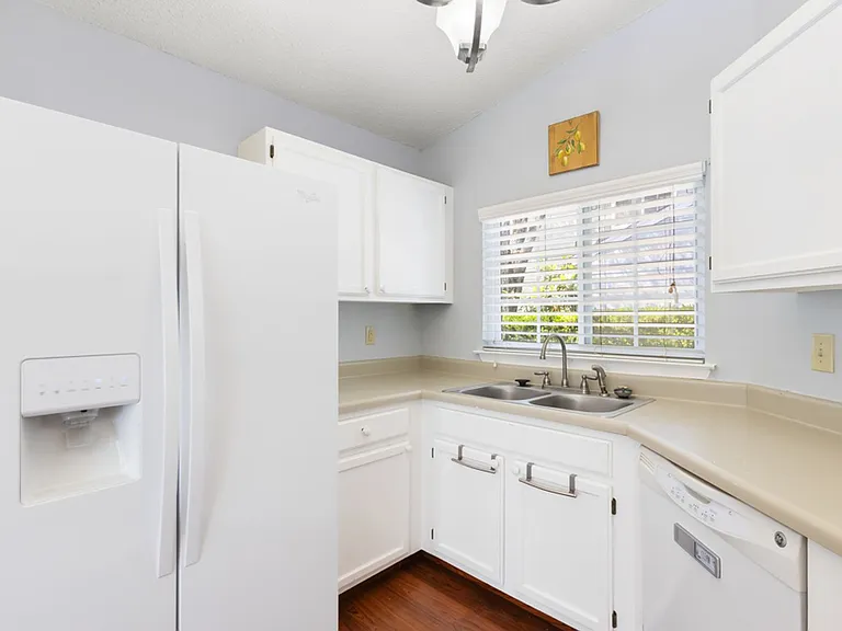 9929 Village Briar — Photo 10