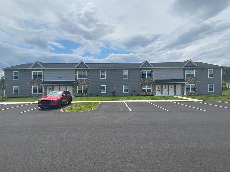 Towns Edge Apartments — Photo 22