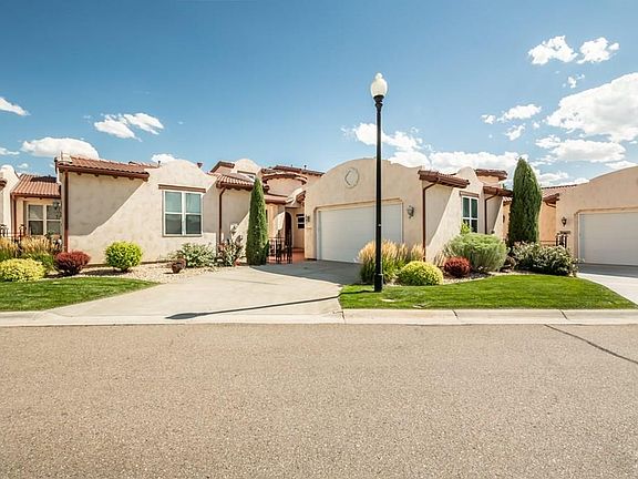 3rd image of 4426 Turnberry Cres