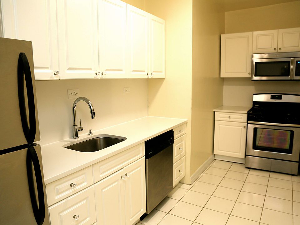 1st image of 220 Cabrini Blvd APT 1C
