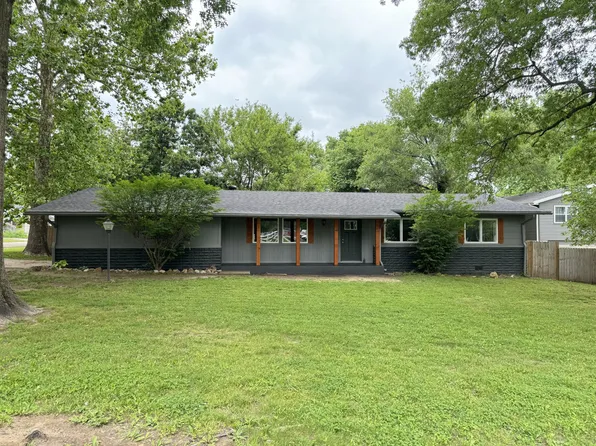 556 S Missouri Avenue, Bolivar, MO 65613
