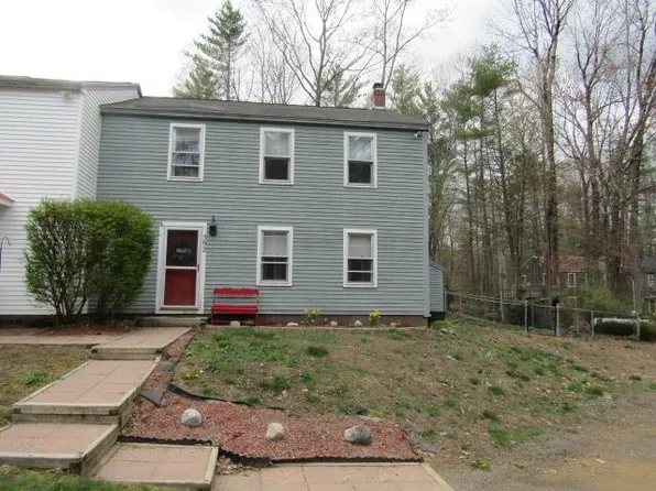 592 Calef Highway, Lee, NH 03861