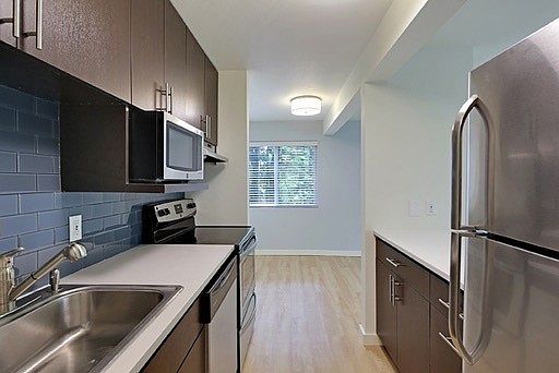 2nd image of 9447 166th Ave NE APT 106