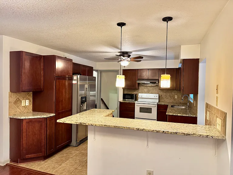 5204 Brookside Blvd — Photo 10