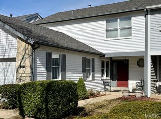 1552 Charlemont Dr, Chesterfield, MO 63017