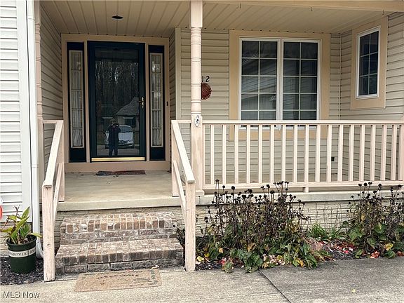 3rd image of 112 Squires Ct