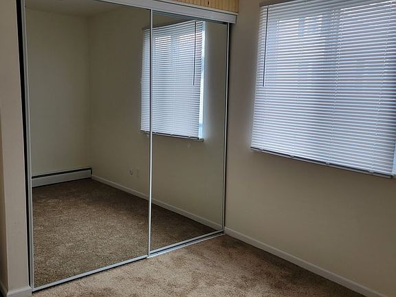 4th image of 137 E Division St #164