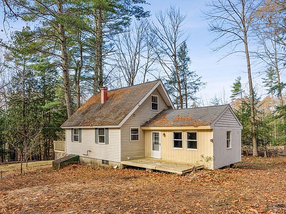 3rd image of 52 Deerfield Drive