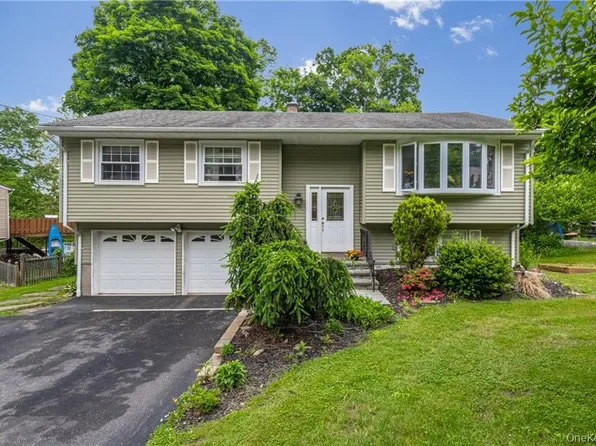 23 Chatham Rd, Monroe, NY 10950