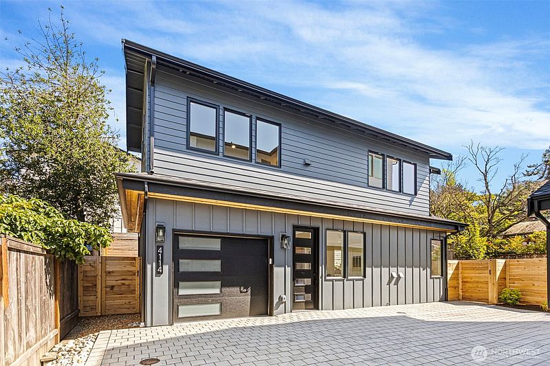 2nd image of 4114 NE 60th Street