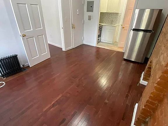 3rd image of 1743 Lexington Ave APT 2