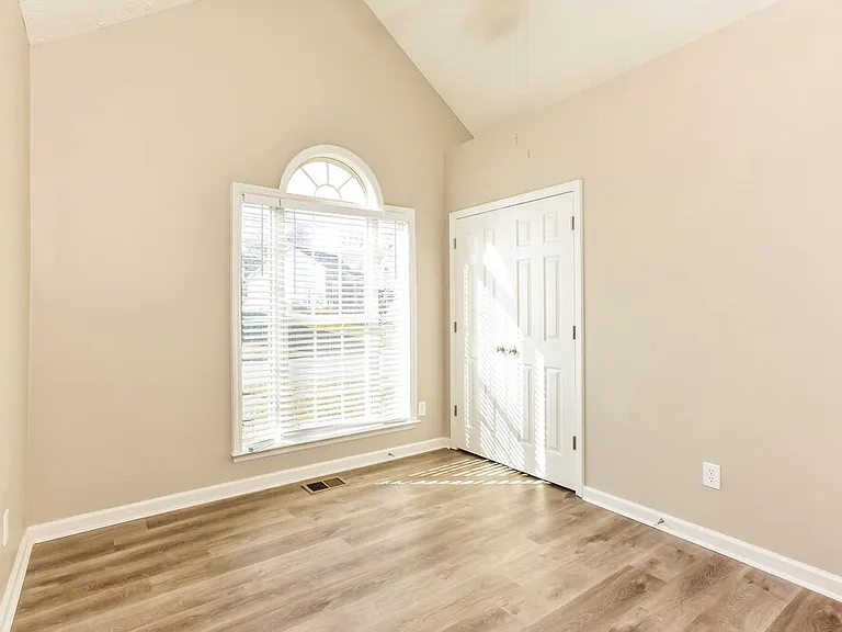 1920 Streamfield Ct — Photo 15