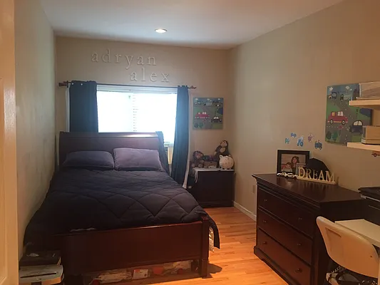 Rented by Premier Metro Realty Corp | media 35