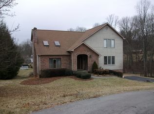1102 Lone Oak Rd, Johnson City, TN 37604