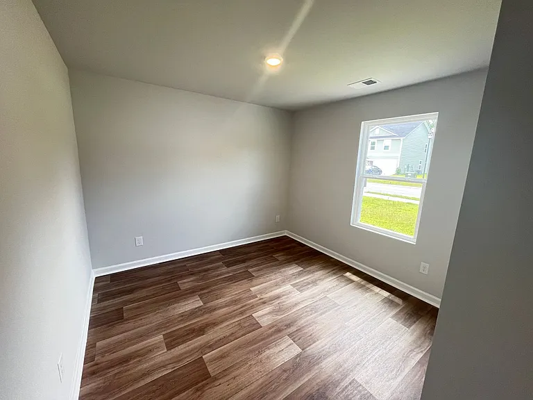 190 Birchwood Dr — Photo 8