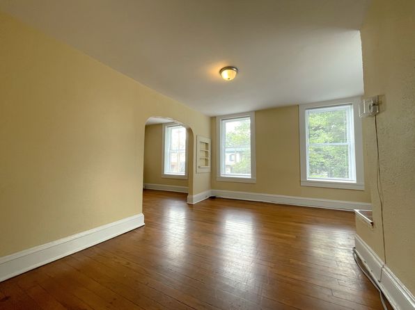 529 W Water St #3