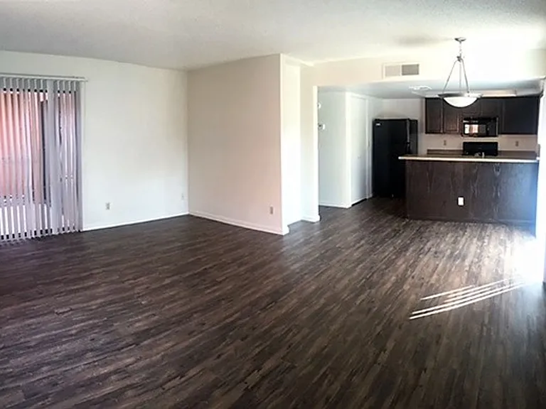 Rio Cancion Apartments — Photo 54