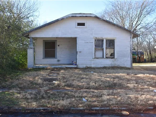 11 N University St, Seminole, OK 74868