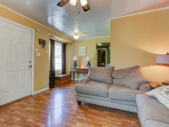 3rd image of 5406 Pinewood Dr