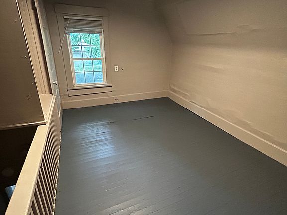 5th image of 1005 W Macqueen Ave