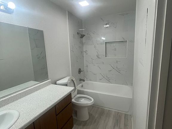 3rd image of 127-139 Rancho Dr #139E