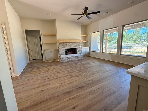 4th image of 6838 Detonti Rd