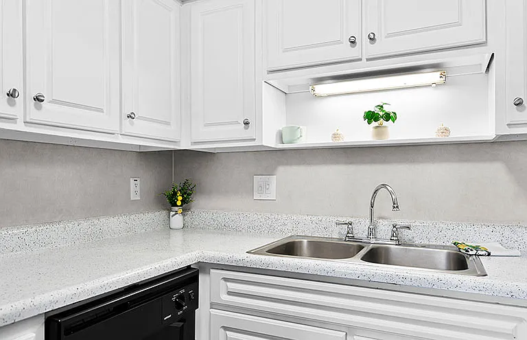 Fountain Square Apartments — Photo 11