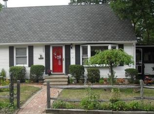 44 Border Rd, Holbrook, MA 02343