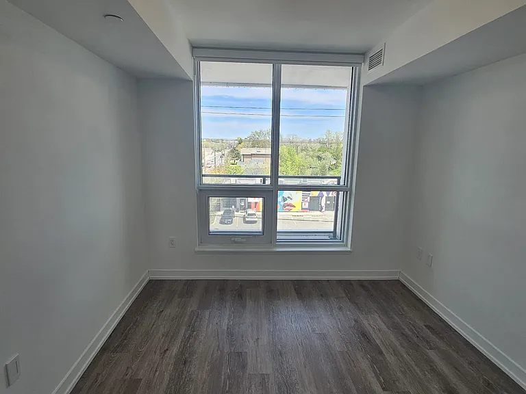 556 Marlee Ave #421 — Photo 15