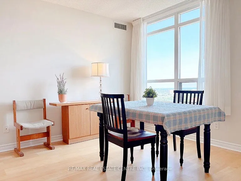 3880 Duke Of York Blvd #1415 — Photo 7